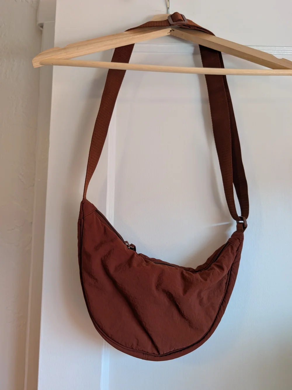 Uniqlo Round Shoulder Bag Red